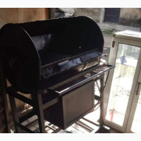 Pallet Grill: Features Include Propane Gas Burners and Char