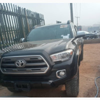 Toyota Tacoma 2017 Black
