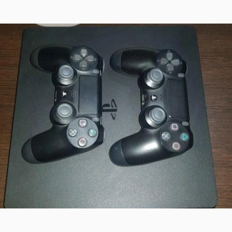 New Ps4 Slim+8 Games+Two Pads