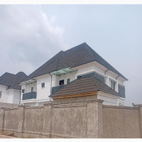 4bdrm Duplex in Institutional Layout for Sale
