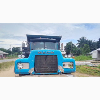 Mack R-Model Dump Trucks - Used