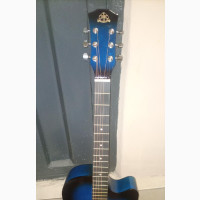 Medium Acoustic Guitar