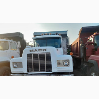Tipper Mack R Model