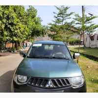 Mitsubishi L200 2010 Green