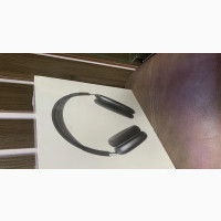 Original Apple Made Airpods Max