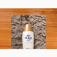 Skin Aqua UV Super Moisture Gel Sunscreen