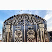 Gate Befitting a Luxury Home