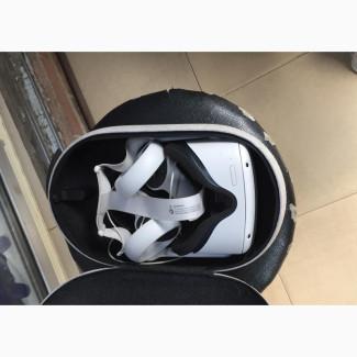 Oculus Quest 2 128GB With All Accessories