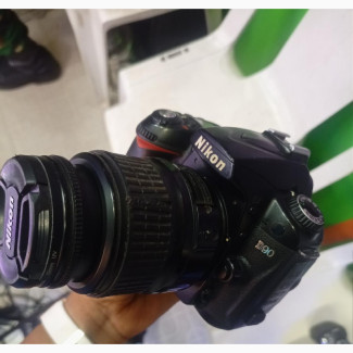 Nikon D90 Camera