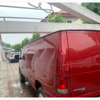 Ford B700 2002 Red