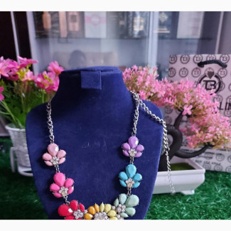 Elegant Multicolur Pendant Necklace