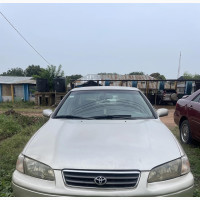 Toyota Camry Automatic 1999 Gold