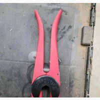 Ear Tag Applicator for Animals - Easy and Convenient