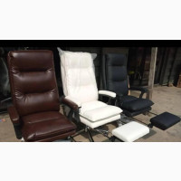 Executive Swivel Chair With Foothrest