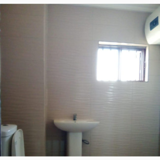 3bdrm Block of Flats in By Human Rights, Kaura for rent