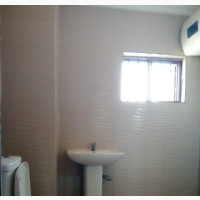 3bdrm Block of Flats in By Human Rights, Kaura for rent