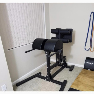 Glute Hamstring Machine
