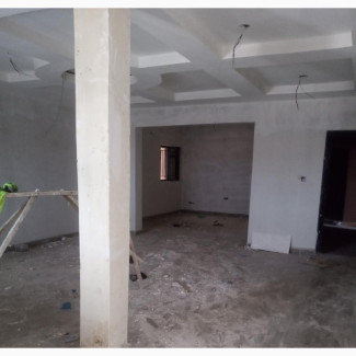 Massive Office/Shop Along Oron Road in Uyo