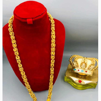 Stylish Chain Paired With Pendant