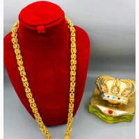 Stylish Chain Paired With Pendant