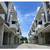 4bdrm House in Woodlodge Estate, Ilaje / Lekki for sale