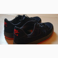 Nike Air Sneakers - Almost New