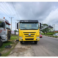 Super Clean 2014 Howo Tipper Trucks for Sale