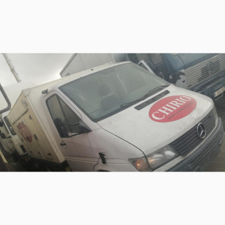 Sprinter Freezer Truck Tokunbo 4 Tyres