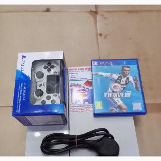 PS4 Game With the Accessories