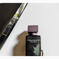 La Yuqawam Ambergris Showers