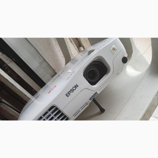 London Used Epson Powerlite Projector - High Resolution, Cheap Price
