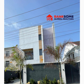 Luxurious 5-Bedroom Detached Duplex in Lekki Phase 1 for Sale