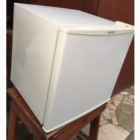 Exquisite Bedside Fridge - Powerful and Versatile