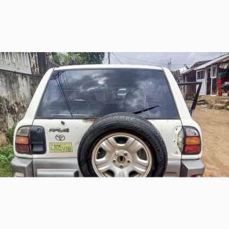 Toyota RAV4 1999 White