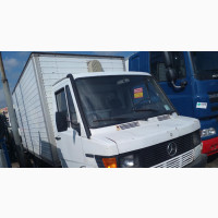 306mercedes Truck Container