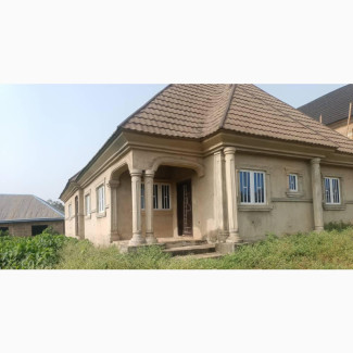 Spacious 4bedrooms Bungalow with 2plot of Land for Sale in Ibadan