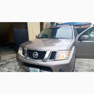 Nissan Pathfinder SE 2007 Brown