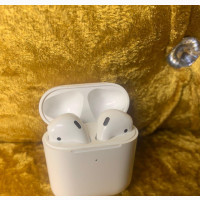 Clean Used Airpods 2