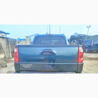 Ford B700 2007 Blue