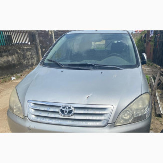Toyota Avensis Verso 2.0 Petrol 2008 Silver