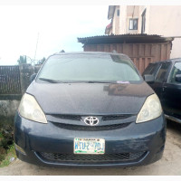 Toyota Sienna 2005 Blue Nigerian Used for Sale