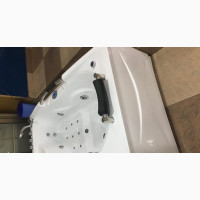 Brand New PARISI Straight Jacuzzi Bathtub