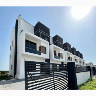 Furnished 5bdrm Townhouse/Terrace in Lekki for Sale