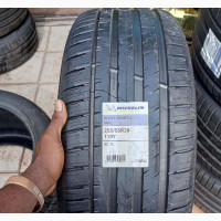 255/55 R20 Michelin Tire