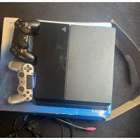 Playstation 4, 2 Pads, 500gb, 7 Games Pre Installed