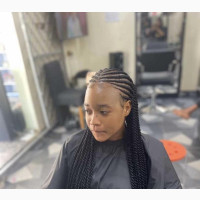 Professional Barber and Hairstylists and Braiders Needed