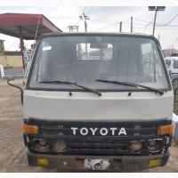 2005 TOYOTA DYNA 200 at 4.5M