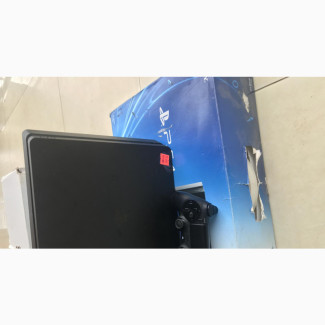 High Level Ps4 Slim With a Controller and 9 Games