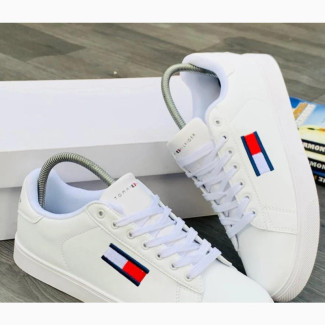 Tommy Hilfiger Men#039;s Sneakers - Brand New and Affordable