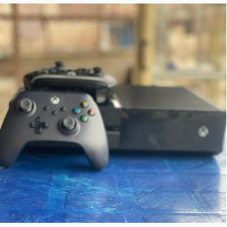 Xbox One Full Package (8 Games Installed)